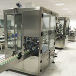 4 თავიანი სერვო ზეითუნის ზეთის დგუშის შემავსებელი ROPP ლითონის ხუფების გადახურვის მანქანა