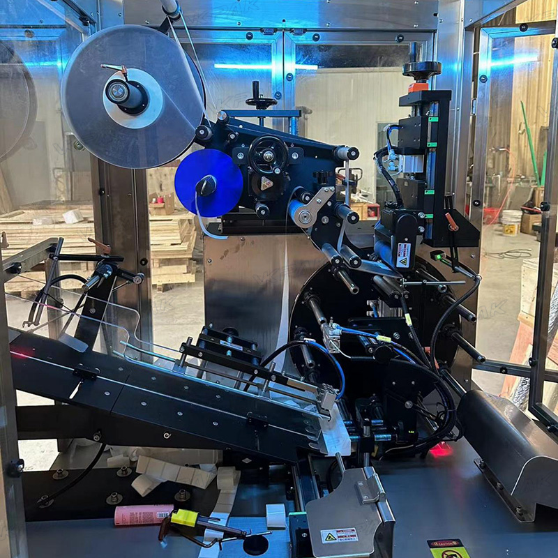 ავტომატური პლასტიკური რბილი მილების მარკირების მანქანა მილების კვების სისტემით