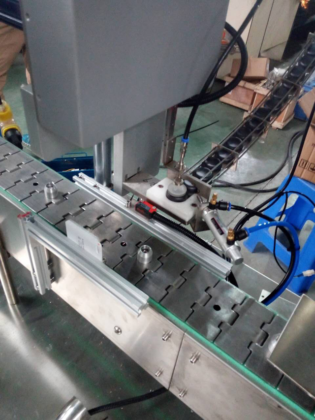 კეპები რობოტი მკვებავი სურათები.jpg