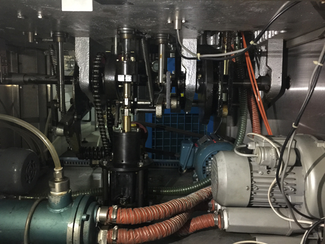 მილების შემავსებელი დალუქვა მანქანაში.jpg