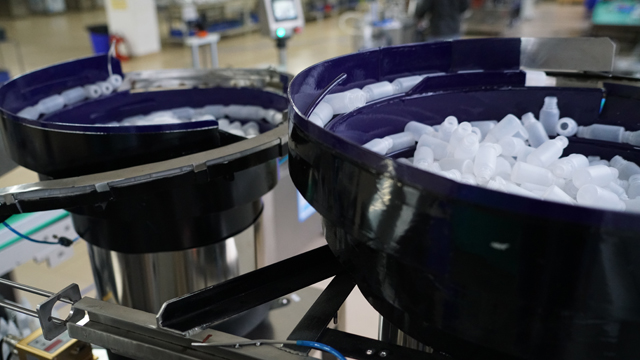 ბოთლის მიმწოდებელი.jpg