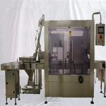 შუშის ქილების ვაკუუმური გადახურვის ავტომატური მანქანა ლითონის დეტექტორით