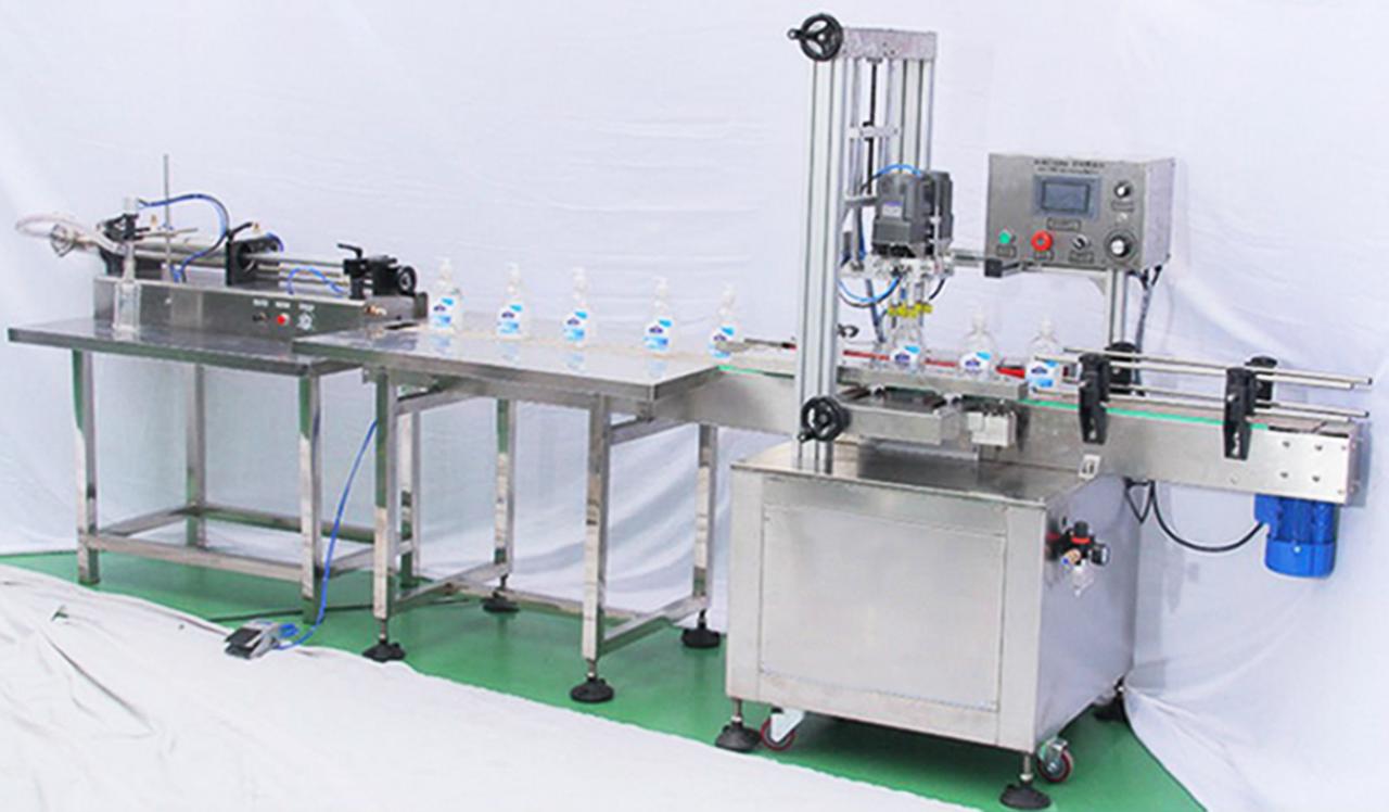 inline screw caping machine.jpg