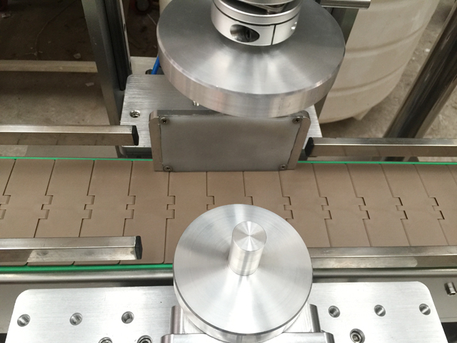 ავტომატური capper.jpg