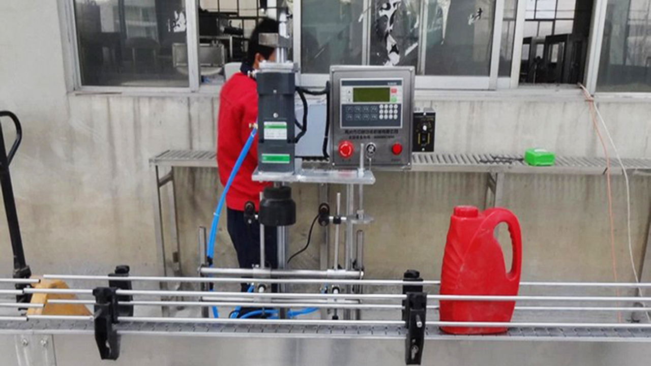 capper აღჭურვილობა.jpg