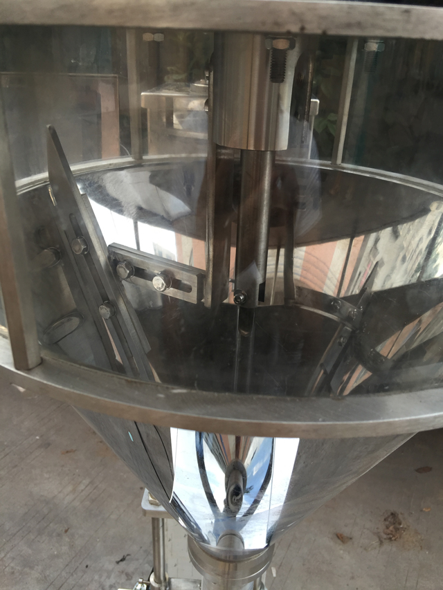 ახალი ფხვნილის შემავსებელი მანქანა (1).jpg