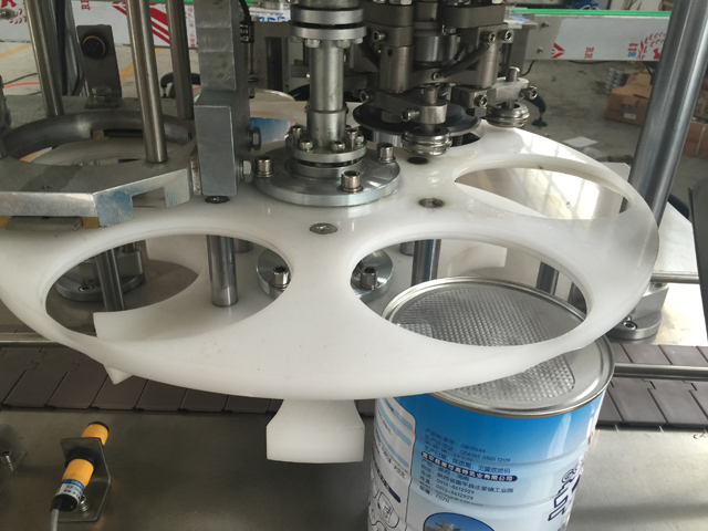 საკონსერვო მანქანა ლითონის ქილაებისთვის.jpg