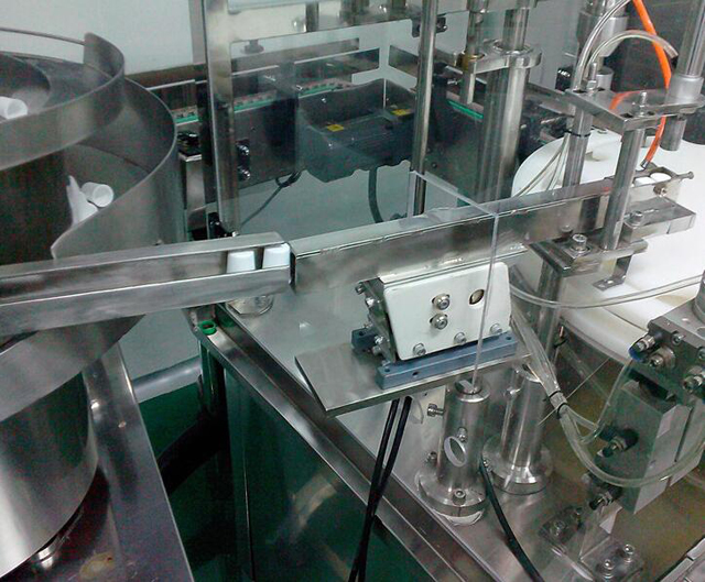 დახურეთ სურათები capping.jpg