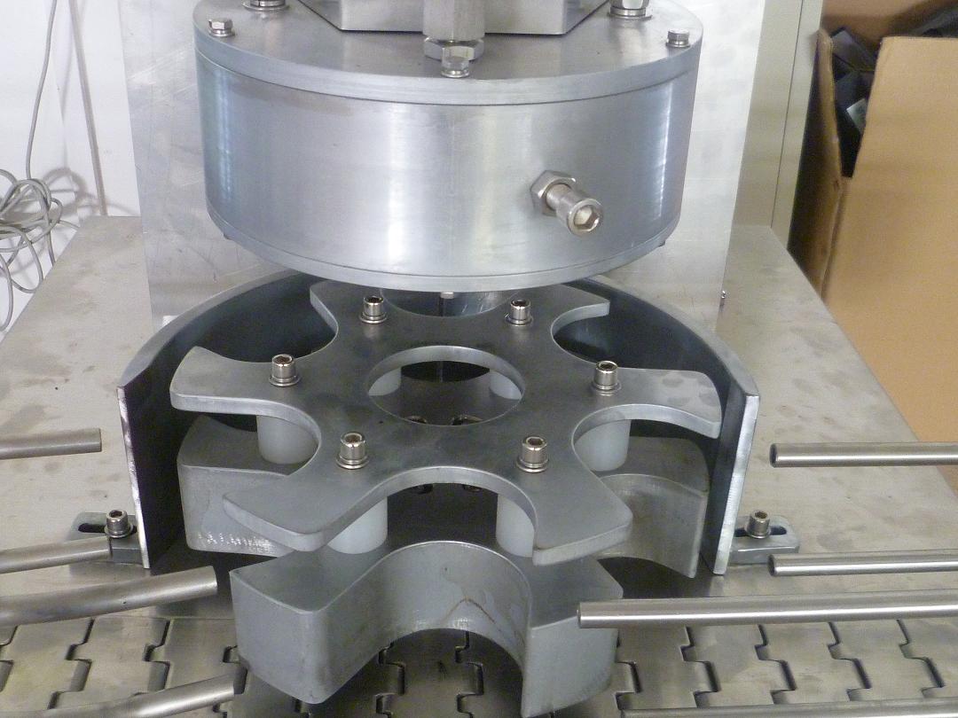 ვაკუუმ-დაფარვის მანქანა მბრუნავი თავი.JPG