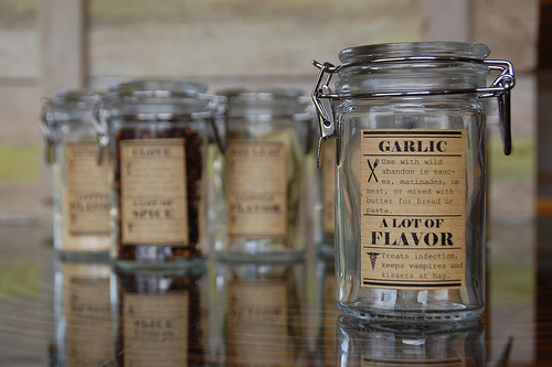 მინის ქილები.jpg