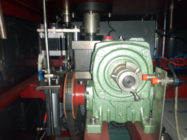 მილების შემავსებელი დალუქული ნახევრად ავტომატური.jpg