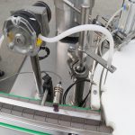 E თხევადი თვალის წვეთები პერისტალტიკის ტუმბოს მონობლოკის შემავსებელი დახურვის მანქანა