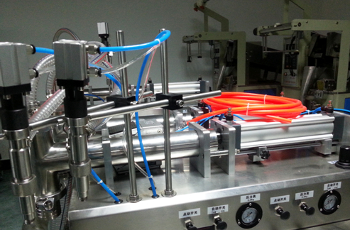 ჰორიზონტალური თხევადი შემავსებელი სრულად პნევმატური.jpg