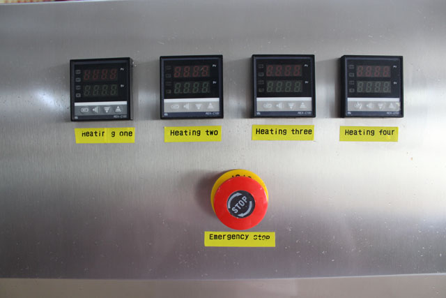 SCREW CAPPING MACHINE.jpg