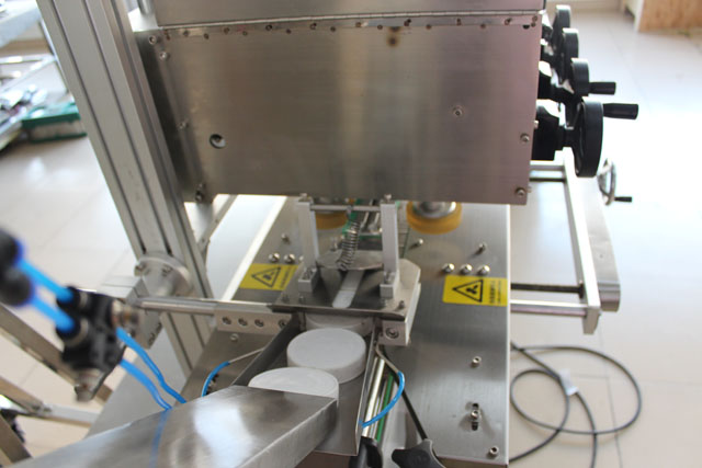 გადახურვის მანქანა ამწევით (1).JPG