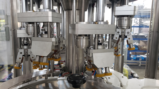 8 ხრახნიანი საფარი.jpg