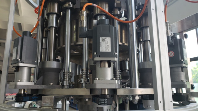 8 ხრახნიანი საფარი.jpg