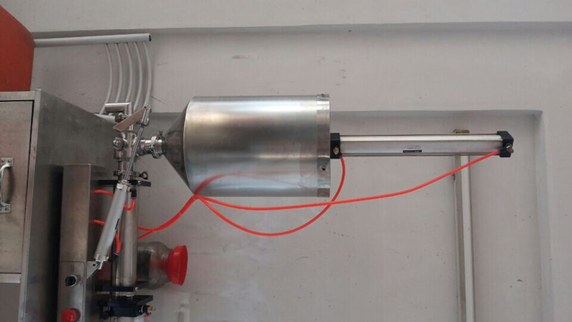 პნევმატური ნაწილი შემავსებელი მანქანისთვის.jpg