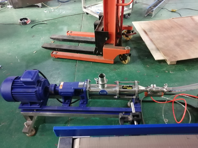 12 თავიანი შემავსებელი მანქანა შემრევი გამათბობლით (3).jpg