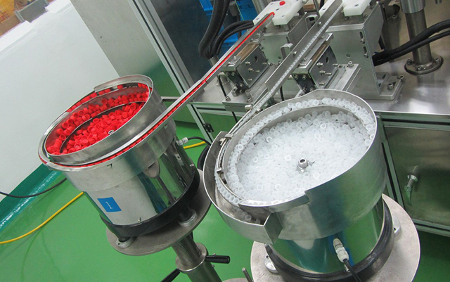 ქუდები კვების თასი.jpg