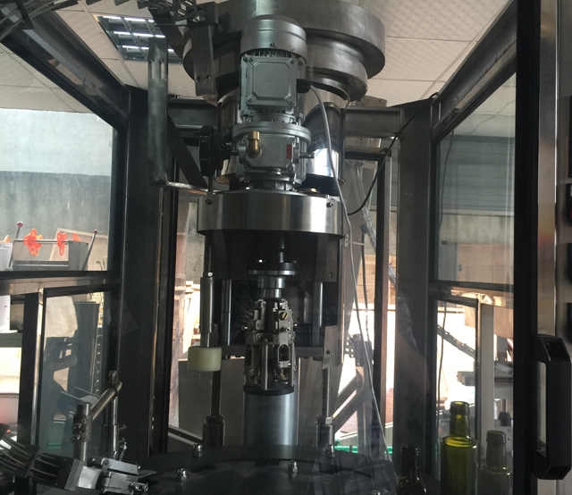 შიგნით ropp capping machinery.jpg