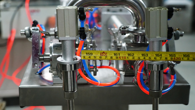 შემავსებელი მანქანა SS Steel.jpg-ით