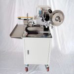 ნახევრად ავტომატური დროშის ეტიკეტის აპლიკატორი ძაღლის ძვლის შინაური ცხოველების საკვების შესაფუთად