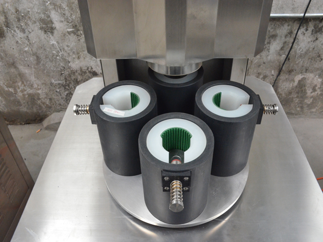 ყალიბი ქილების დასაფარად.jpg