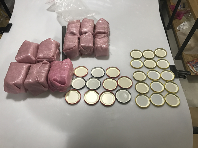 თავსახურები და ბოთლების ქილები ვაკუუმური საფარისთვის.jpg