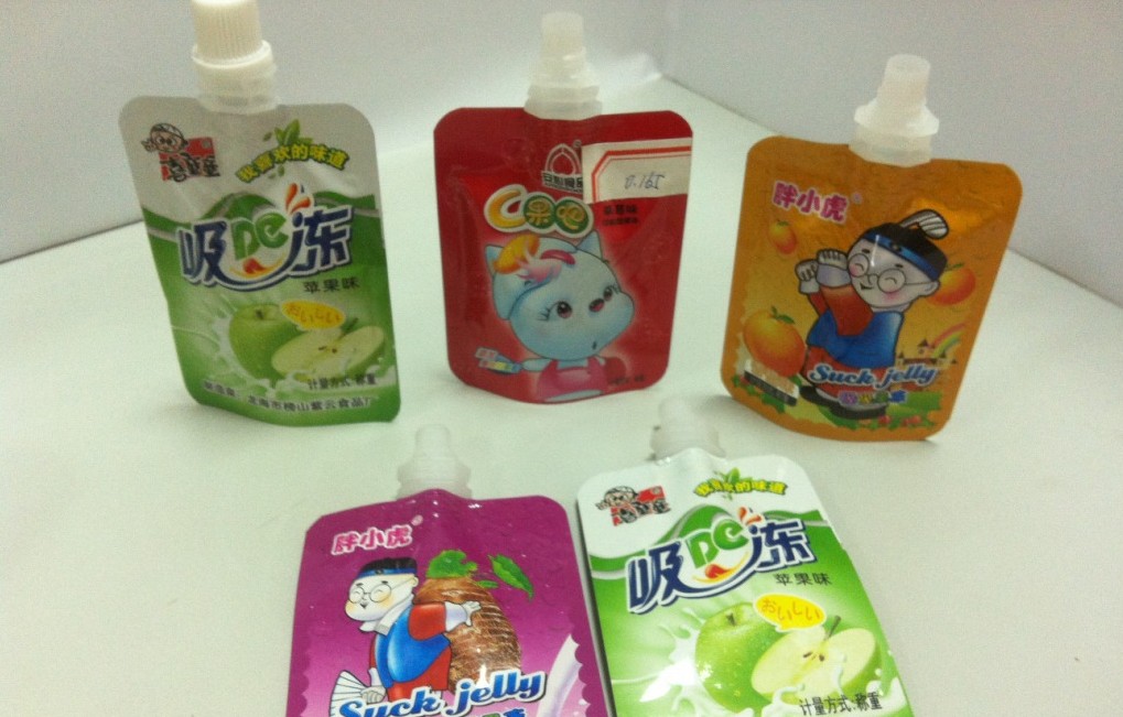 ბუნკერით სავსე ცალთავიანი ჩანთები .jpg