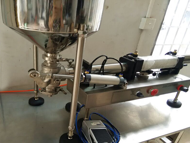 შემავსებელი მანქანის ილუსტრაცია.jpg