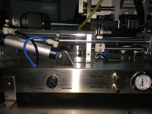 ჰორიზონტალური შემავსებელი მანქანა მილების შემავსებელი sealer.jpg