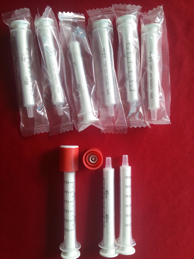 ეტიკეტირების მანქანა შპრიცების ნახევრად ავტომატური სენსორული ეკრანი.jp