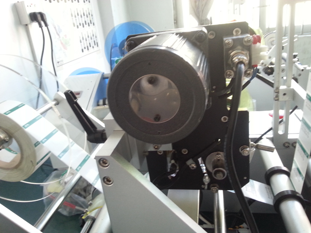 ერანისთვის ნახევრად ავტომატური მილების მარკირების მანქანა შპრიცით 